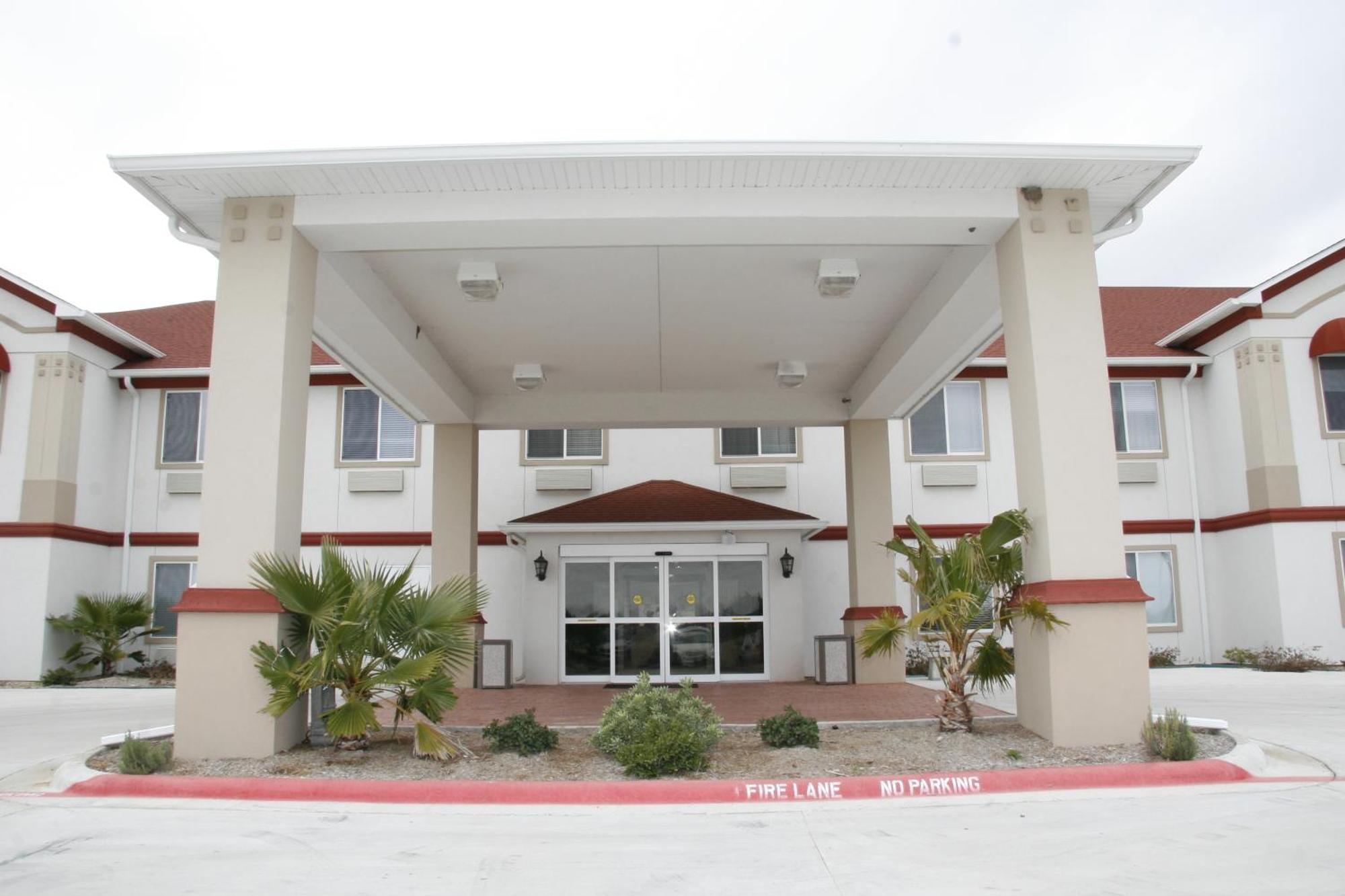 Budget Host Inn And Suites Cameron Extérieur photo