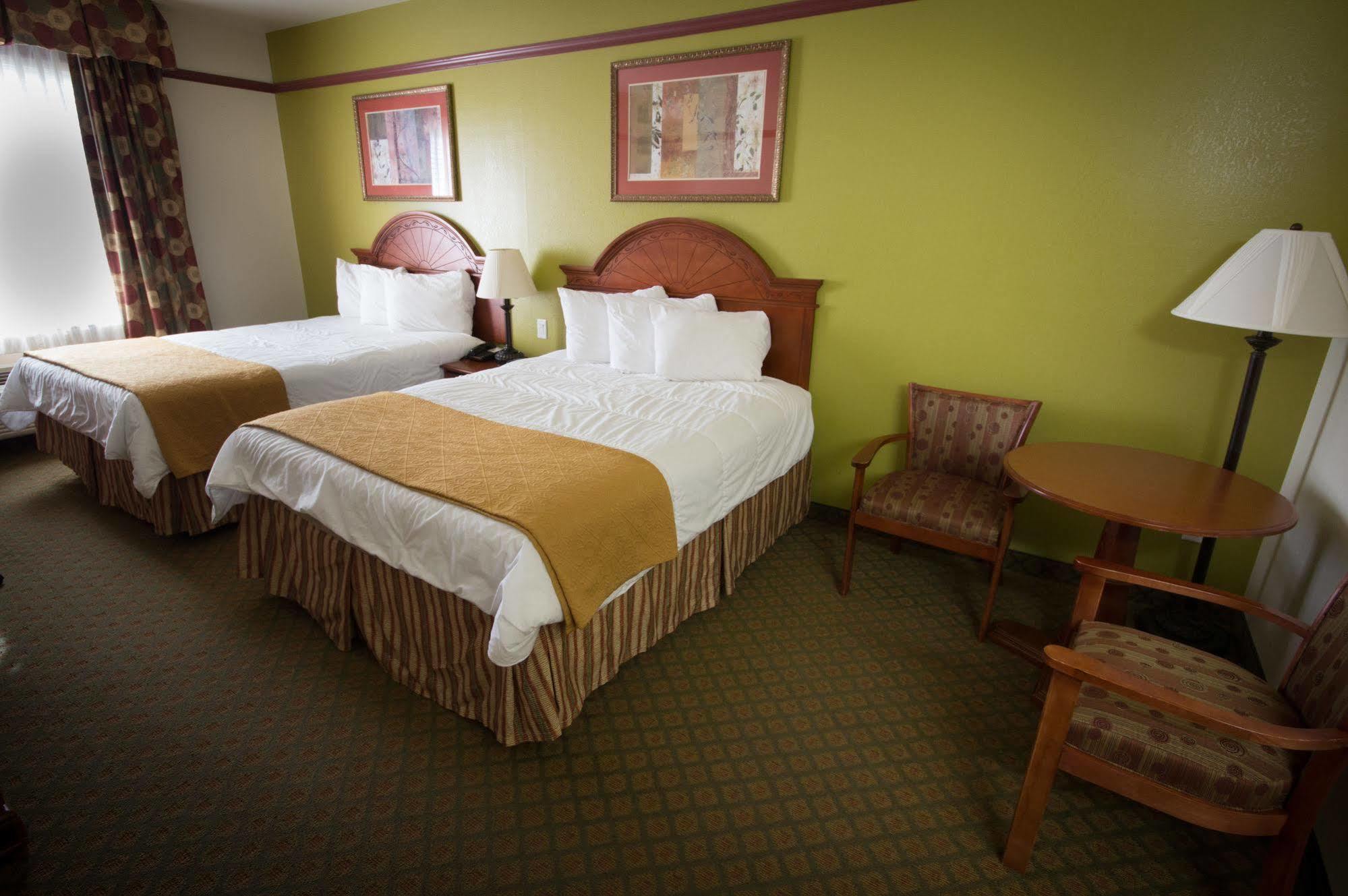 Budget Host Inn And Suites Cameron Extérieur photo